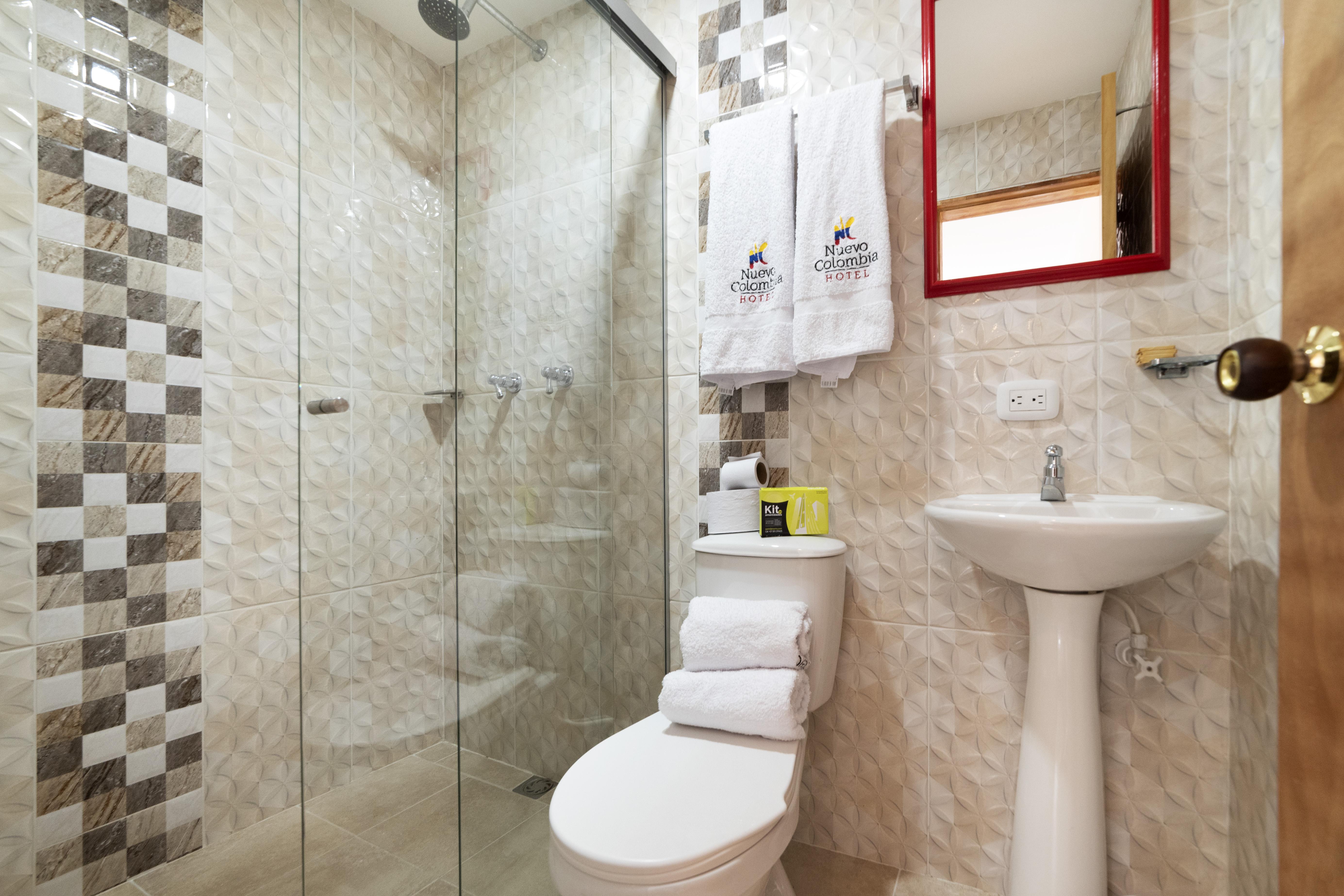 Ayenda 1238 Nuevo Colombia Hotel เมเดยิน ภายนอก รูปภาพ