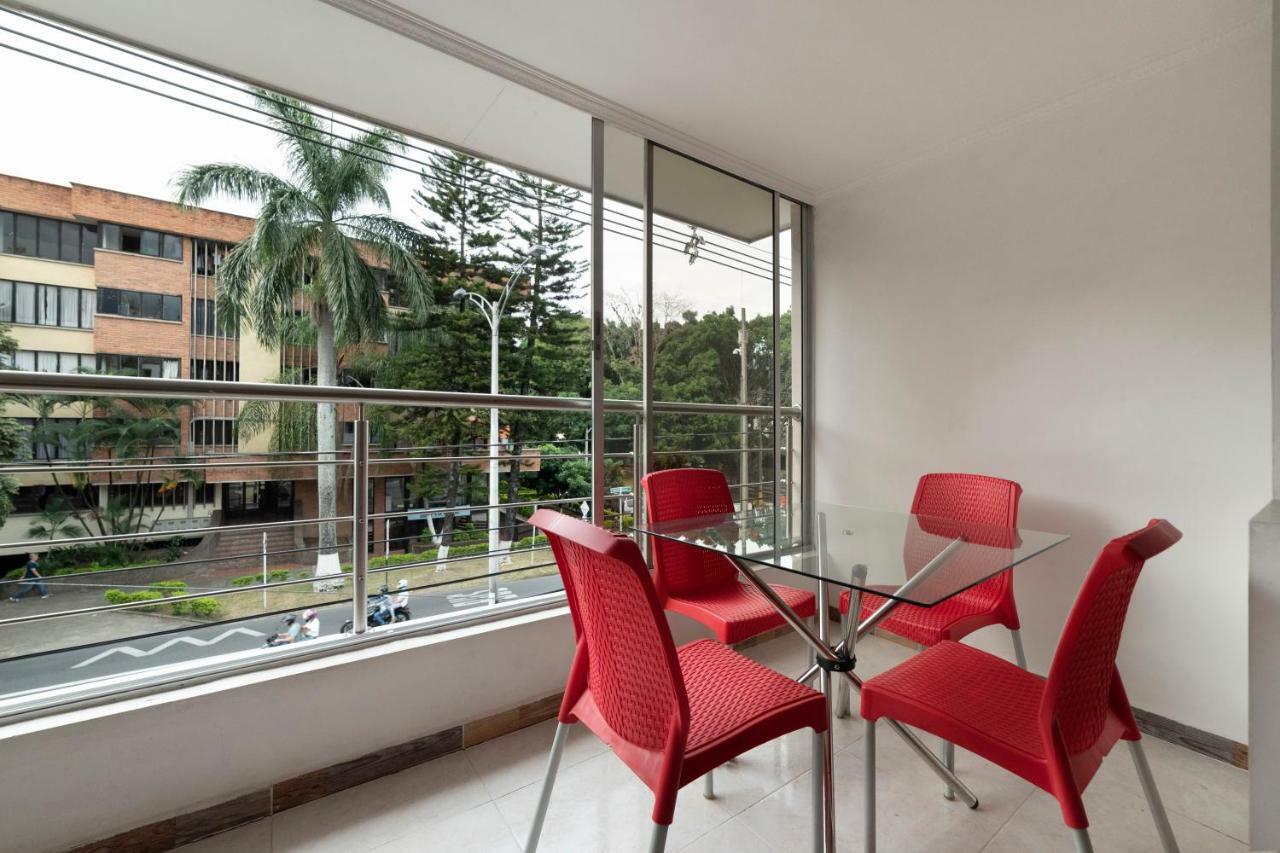 Ayenda 1238 Nuevo Colombia Hotel เมเดยิน ภายนอก รูปภาพ